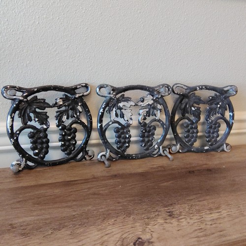 Vtg set grapevine motif - vtg,
